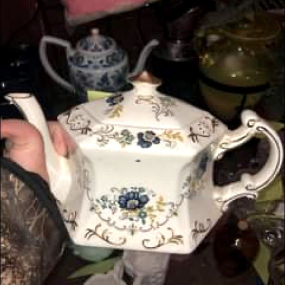 Ellgreave of England ironstone coffee pot